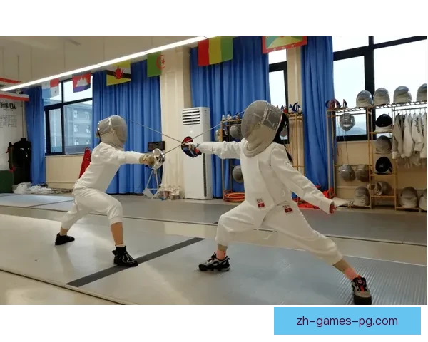 学习击剑：精彩教学视频带你冲刺高手之路